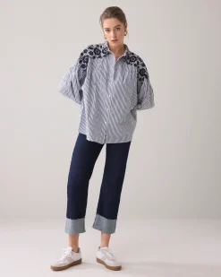 New Blouse with embroidered details Blusen