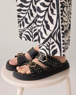 Online Leather sandal with studs Schuhe