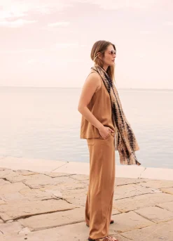 Sale Sleeveless top with pleated detail Oberteile & T-shirts