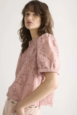 New Top in lace fabric Oberteile & T-shirts