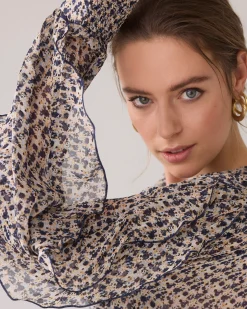 Outlet Top with petit-fleur ruffles Blusen